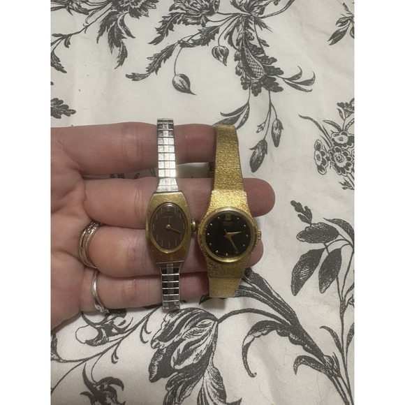 Seiko Accessories - Lot of 2 Vintage Seiko Women's Gold/ Silver Tone Quartz Watches, Need Batteries